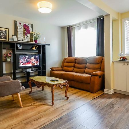 Апартаменты 2314 Rue Duff Court Монреаль Экстерьер фото
